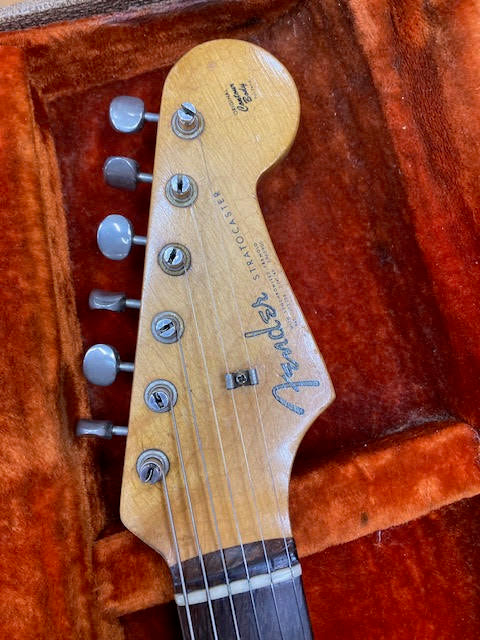 Fender Stratocaster 1962 electric guitar w/ original case - refin