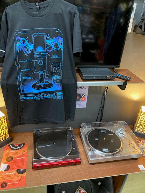 AUDIO TECHNICA TURNTABLE AT-LP120XUSB