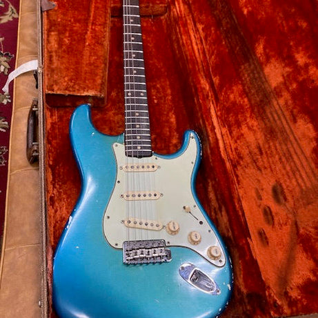 Fender Stratocaster 1962 electric guitar w/ original case - refin