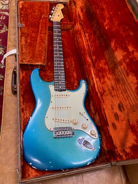 Fender Stratocaster 1962 electric guitar w/ original case - refin