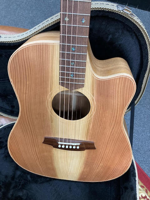Cole Clark FL2 Redwood/ Blackwood acoustic/electric guitar (preowned - immaculate)
