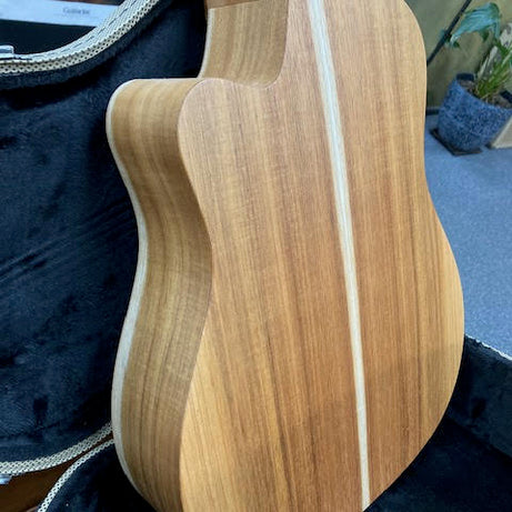 Cole Clark FL2 Redwood/ Blackwood acoustic/electric guitar (preowned - immaculate)