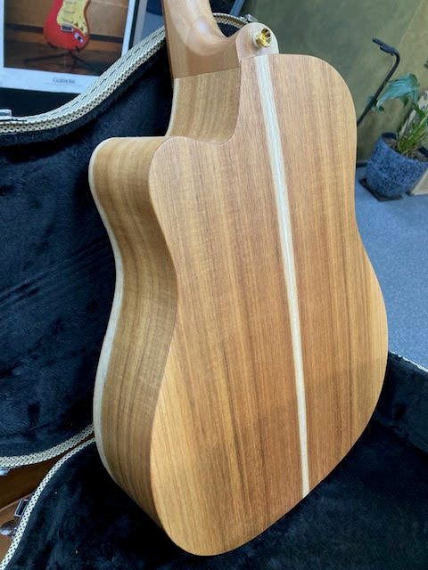 Cole Clark FL2 Redwood/ Blackwood acoustic/electric guitar (preowned - immaculate)