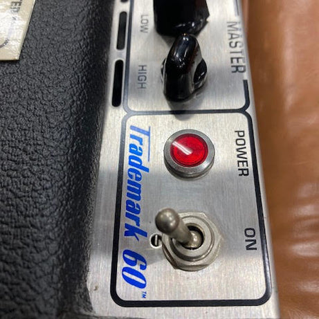 Tech 21 Trademark 60 guitar amplifier (preowned) w/ footswitch
