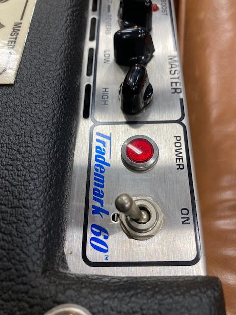 Tech 21 Trademark 60 guitar amplifier (preowned) w/ footswitch