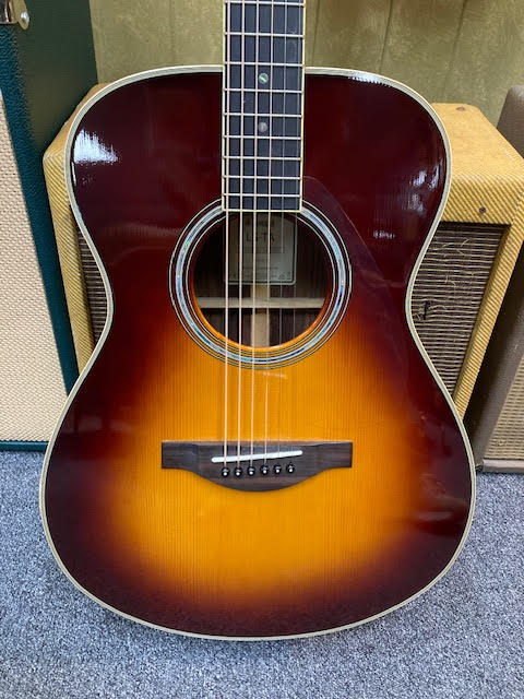 Yamaha LS-TA transacoustic all solid acoustic/electric guitar (preowned)