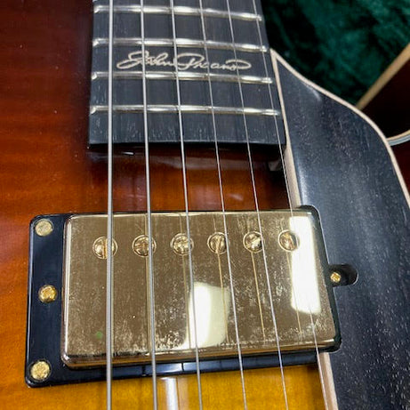 Eastman AR480CE-SB John Pisano Signature Sunburst Archtop Guitar – 2024 (pre-owned)