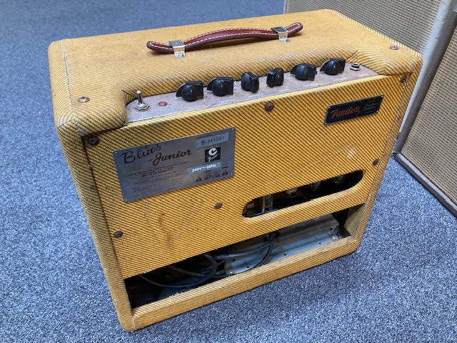 Fender Blues Junior Tweed Limited edition guitar amplifier (preowned)