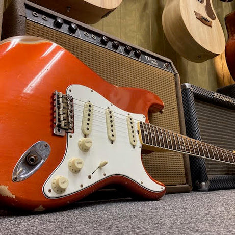 Fender Custom Shop Stratocaster 1967RI Limited edition Relic w/ case + candy