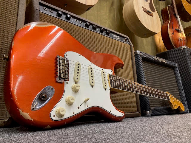 Fender Custom Shop Stratocaster 1967RI Limited edition Relic w/ case + candy