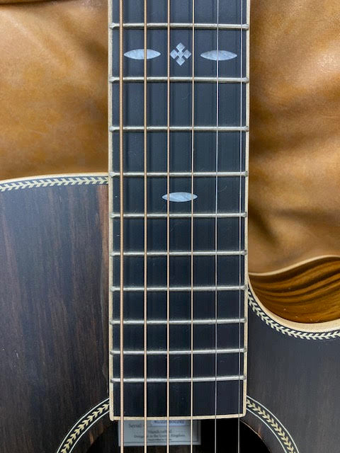 Tanglewood TDBTSFCEAEB Discovery Exotic Superfolk C/E All Ebony (shop stock)