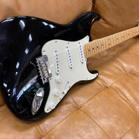 Fender Stratocaster 2008 Black Immaculate condition w/ case