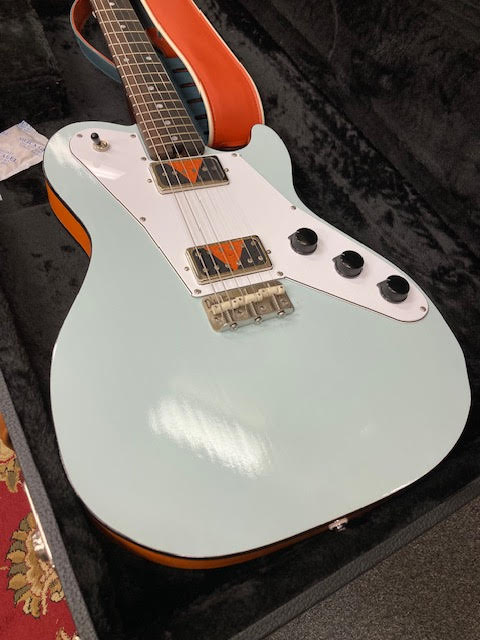 SOLD - DeluxeTone Radiola Custom GT40 Daytona electric guitar