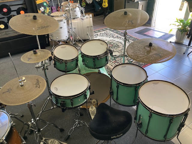 Tama Superstar Hyperdrive drum kit w/ zildjian low volume cymbals + acc