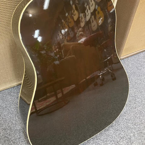 Gibson J45 standard 2024 w/ hardcase (preowned)