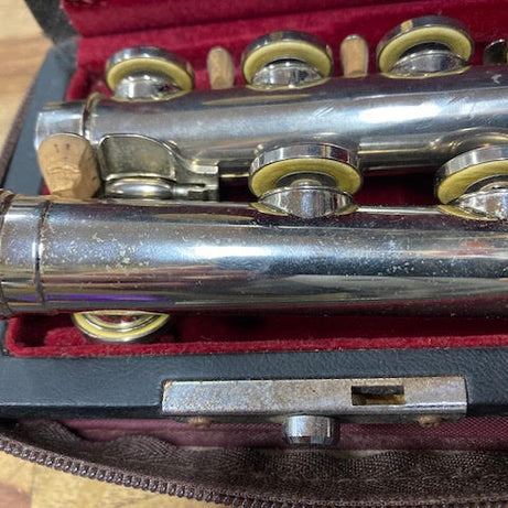 Jupiter Flute SFL511E w / case (preowned)