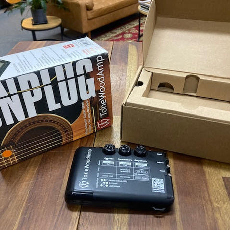 TonewoodAmp Unplug effects unit for acoustic guitar (preowned)
