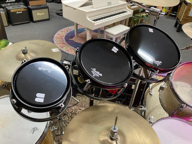Beatello 6 8 10 rototoms w/ stand AS NEW