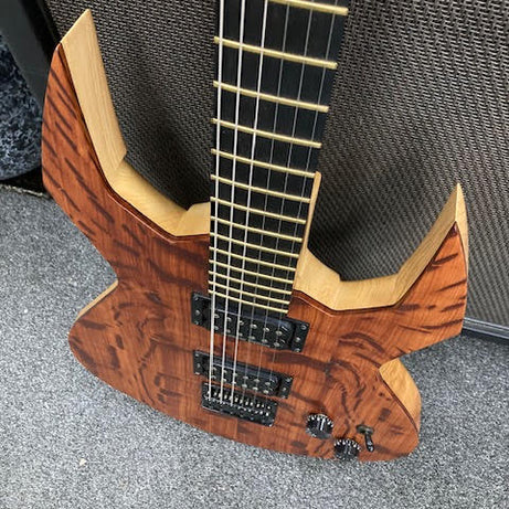 Walton Custom Electric guitar "Razors Edge"