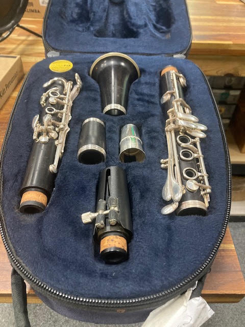 Buffet E13 Clarinet (preowned)