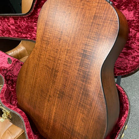 Taylor 327E Grand Pacific acousic/electric guitar w/ case (preowned)