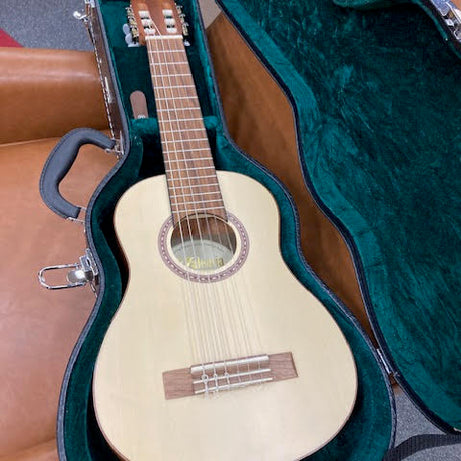 Valencia VC350 small body guitar w/ case (immaculate)