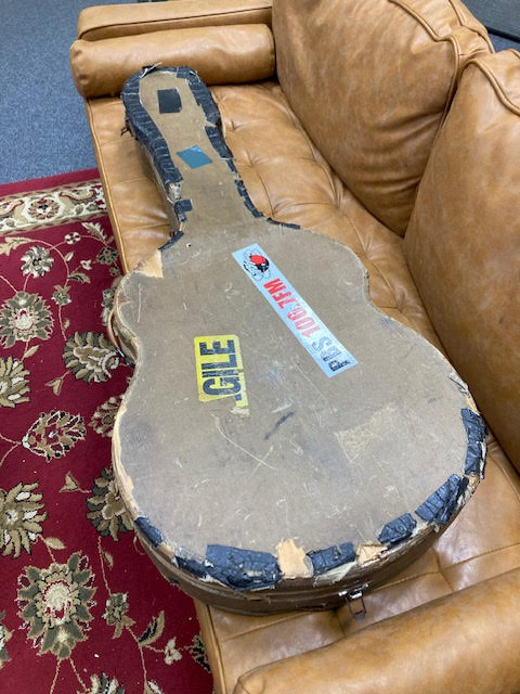 Supro Clermont 1967-8 semi-hollowbody electric guitar w/ case