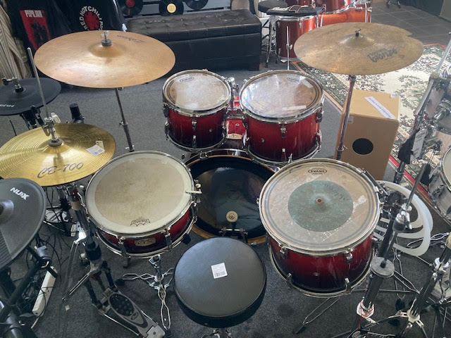 Pearl Export Drum Kit 5 piece w/ cymbals + stool (preowned)