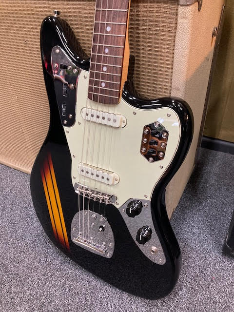 Fender Jaguar Made in Japan Traditional w/ hardcase (preowned)