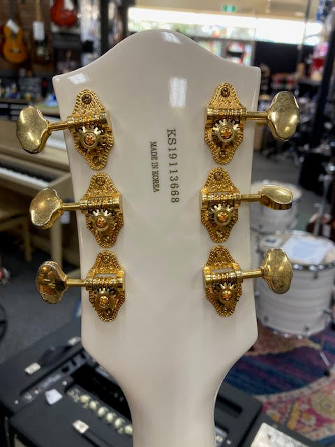 Gretsch G5422T6 White Electric Guitar in Hiscox Hardcase