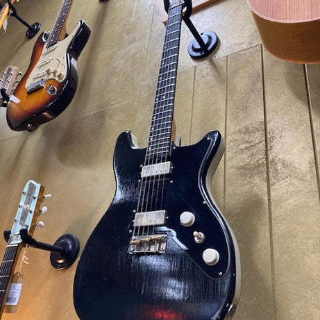 DeluxeTone Cosmopolitan Duo "Sweet Tuxedo" Custom guitar w/ hardcase