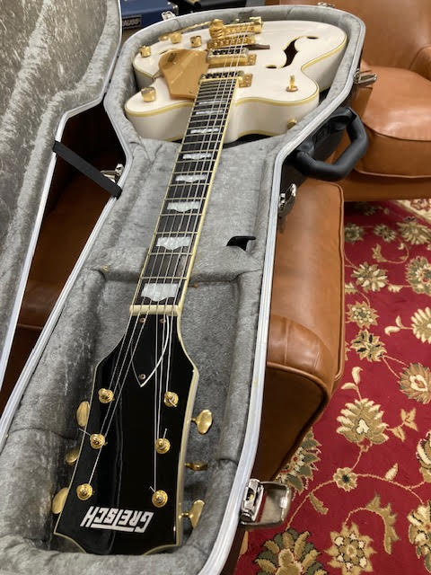 Gretsch G5422T6 White Electric Guitar in Hiscox Hardcase