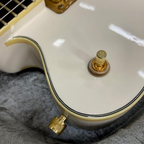 Gretsch G5422T6 White Electric Guitar in Hiscox Hardcase