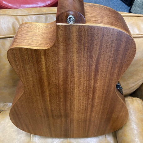 Cole Clark All solid Spruce/Mahogany w/ gigcase Brand New