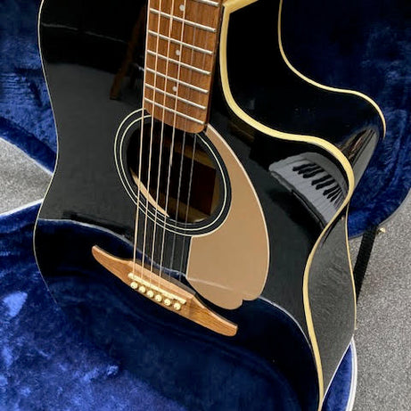 Fender Redondo Acoustic/electric guitar black w/ hardcase (preowned)