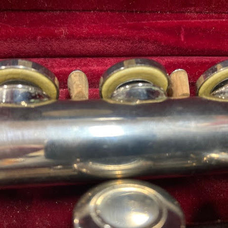 Jupiter Flute SFL511E w / case (preowned)