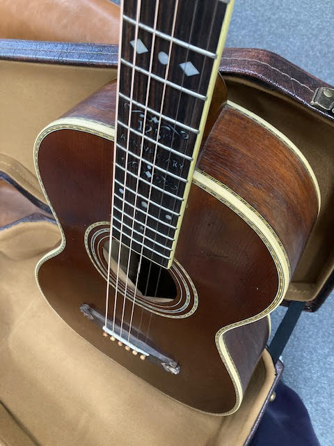 Washburn 125th anniversary limited edition parlour guitar w/ case