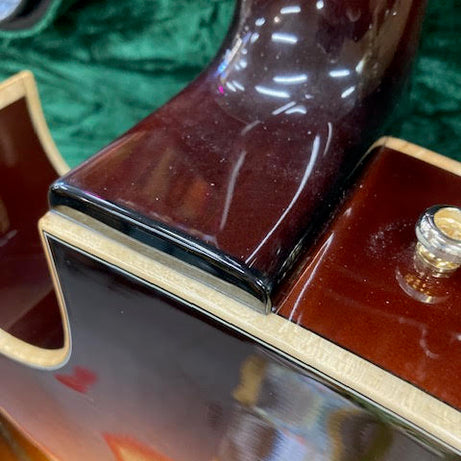 Eastman AR480CE-SB John Pisano Signature Sunburst Archtop Guitar – 2024 (pre-owned)