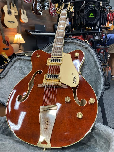 Gretsch G5422G-12 semi hollow electric guitar w/ hardcase (preowned)