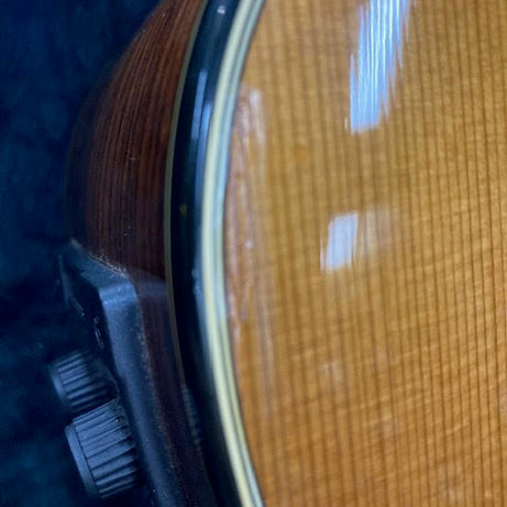 Taylor 710CE 1999 acoustic/electric guitar w/ case