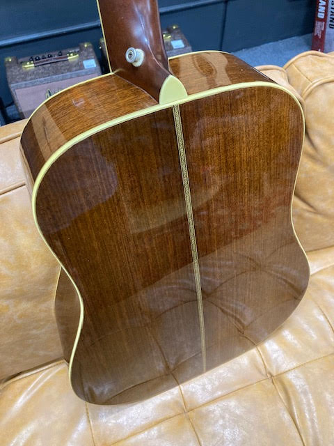 Santa Cruz Back of guitar Music at Noosa