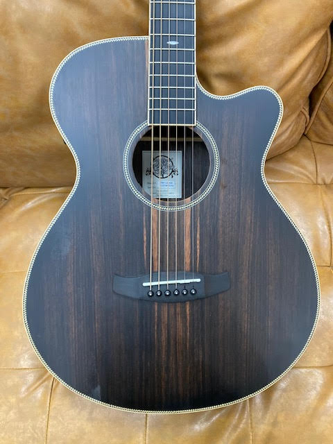 Tanglewood TDBTSFCEAEB Discovery Exotic Superfolk C/E All Ebony (shop stock)