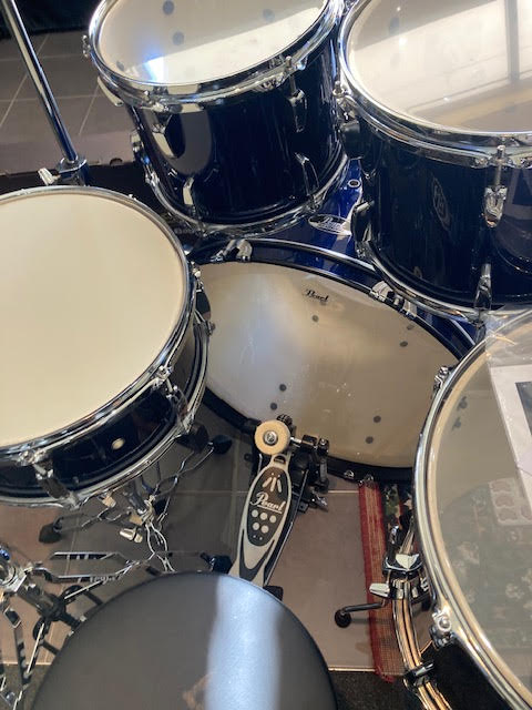 Pearl Roadshow Drum kit package deal