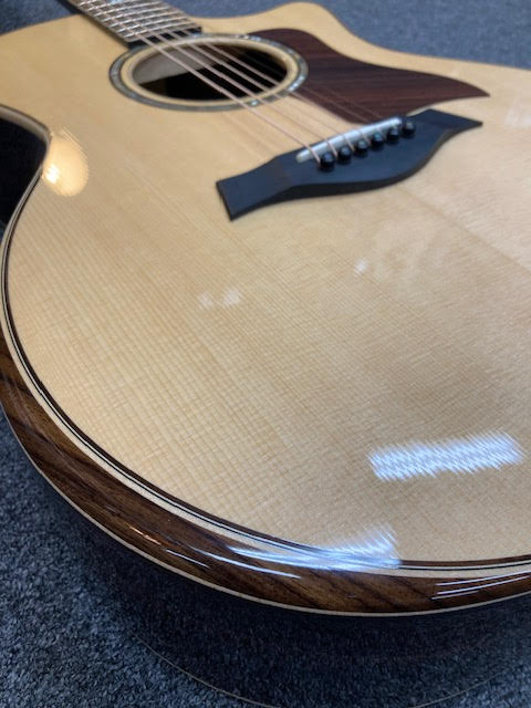 Taylor 814CE DLX acoustic electric guitar (preowned)