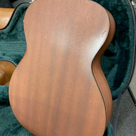 Martin OM-1 acoustic/electric guitar w/case (preowned)