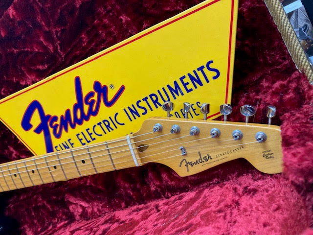 Fender Stratocaster Vintage II 1957RI w/case (preowned)