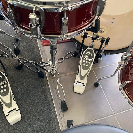 Pearl Roadshow 5 piece drum kit package