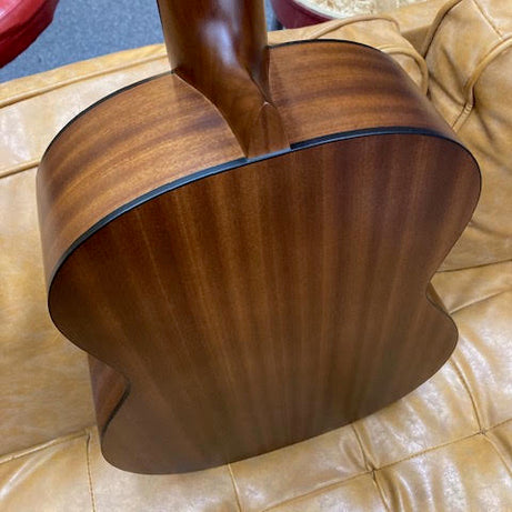 Alura classical guitar w/gigbag