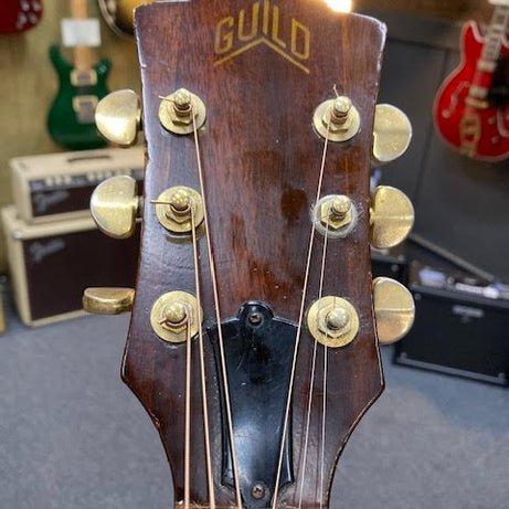 Guild D35 1976 vintage acoustic electric w / case