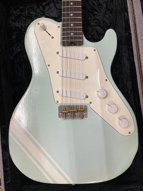 DeluxeTone Radiola Trio "Blue Bird" w/ hard case